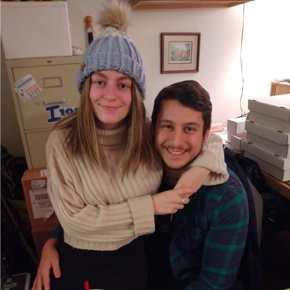 Meet your Posher, Taylor - Picture 4 of 8